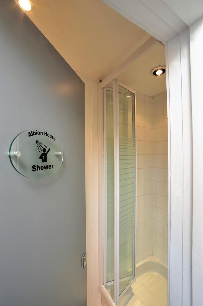 וואלסי Albion Guest House מראה חיצוני תמונה